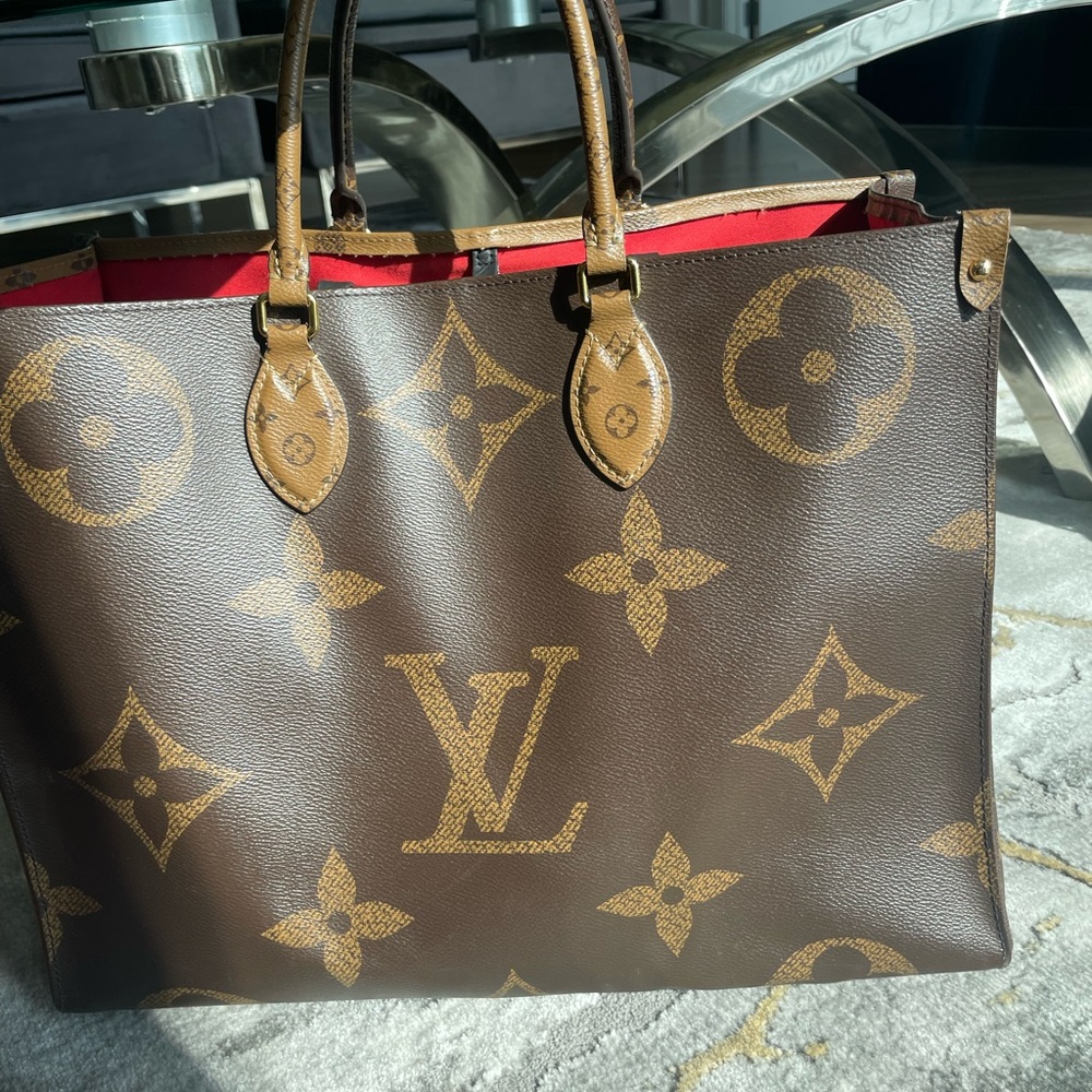 Louis Vuitton On the Go GM - Picture 1 of 7